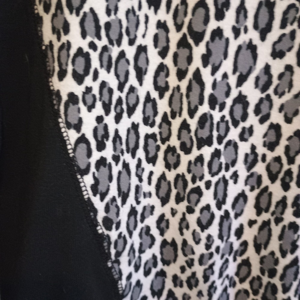 JNY Jones New York Sport Leopard Print Long Sleeve Top - Sz M - Picture 9 of 11